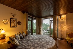 Lake View 3bhk close to Mall road| Zen Den