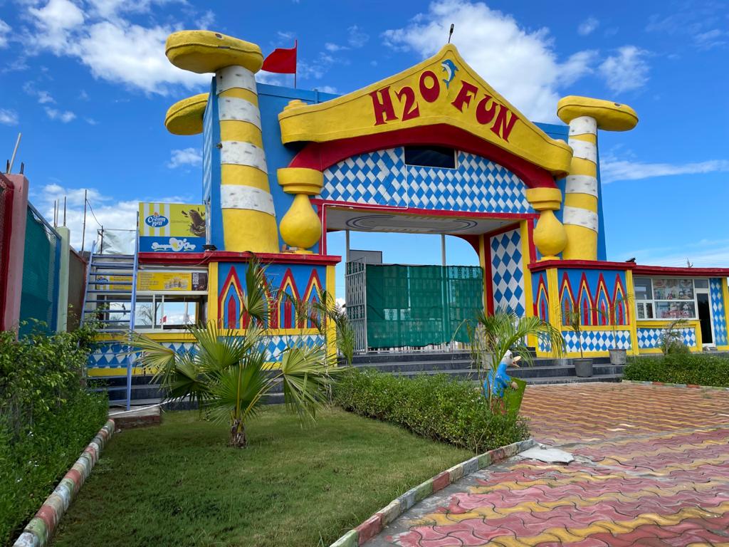 H2O Resorts (Amusement and Waterpark) - Tap to explore photos