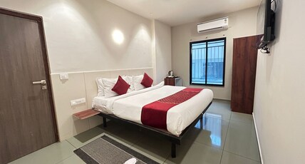 SwagStay Hotel Riviera Grand Room Type - Deluxe Room SwagStay Hotel Riviera Grand Room Type - Deluxe Room