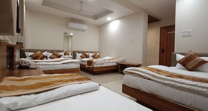 Shree ShyamRaj Hotel Room Type - Deluxe Family Studio