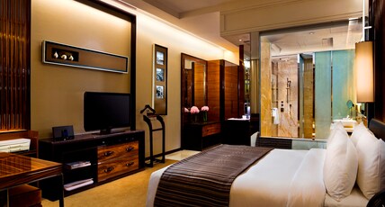The Fullerton Bay Hotel Singapore Room Type - Deluxe Room The Fullerton Bay Hotel Singapore Room Type - Deluxe Room