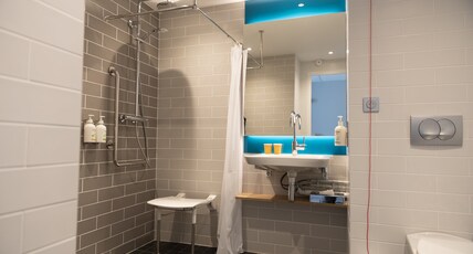 Holiday Inn Express CAEN - EPRON Room Type - 1 Queen Standard Accessible
