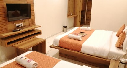Hotel Golden City Room Type - Triple Super Deluxe Ac Room