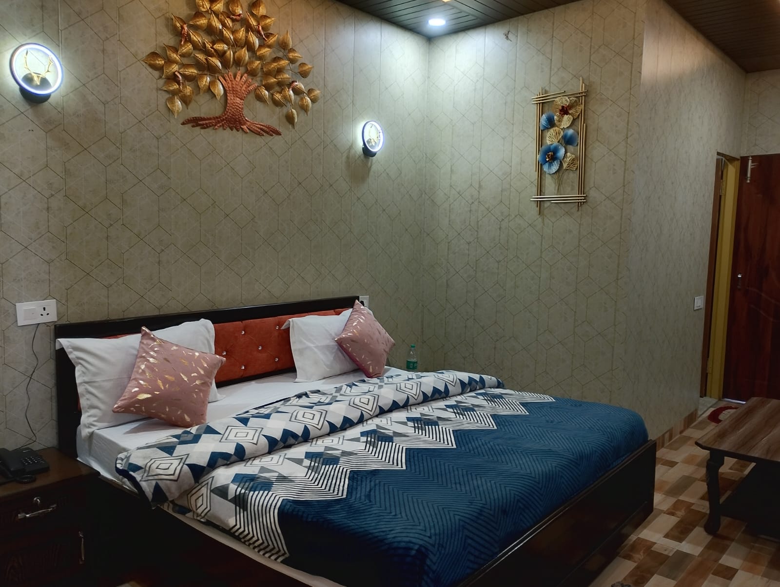 Shivalik View Resort - Tap to explore photos