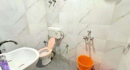 FabHotel Platinum Key Room Type - Premium Room
