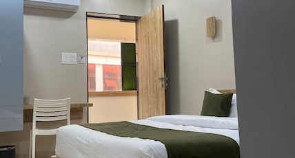 HOTEL VYANKATESH Chandrapur Room Type - DELUXE ROOM
