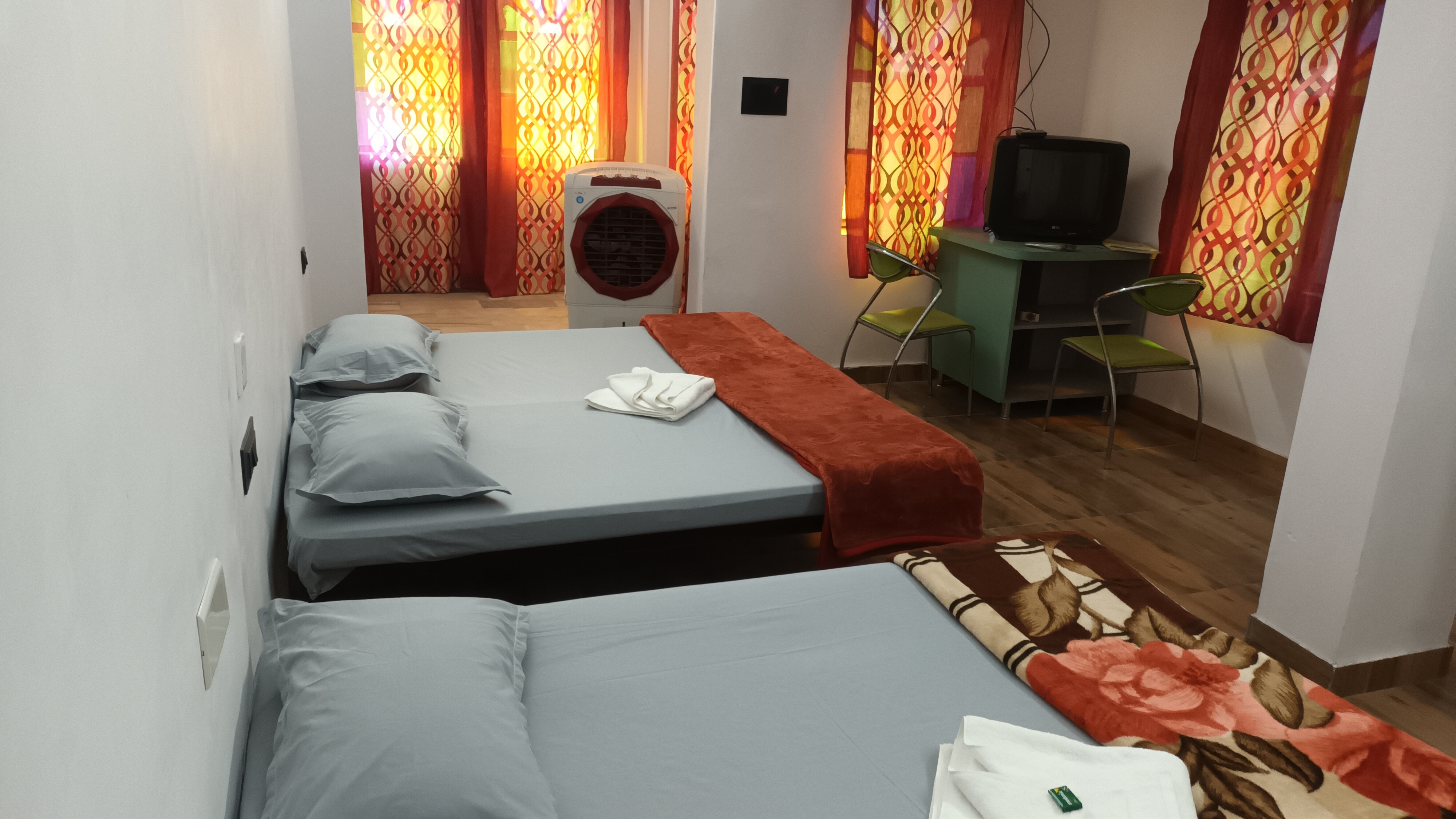 Jag Niwas Guest House - Tap to explore photos
