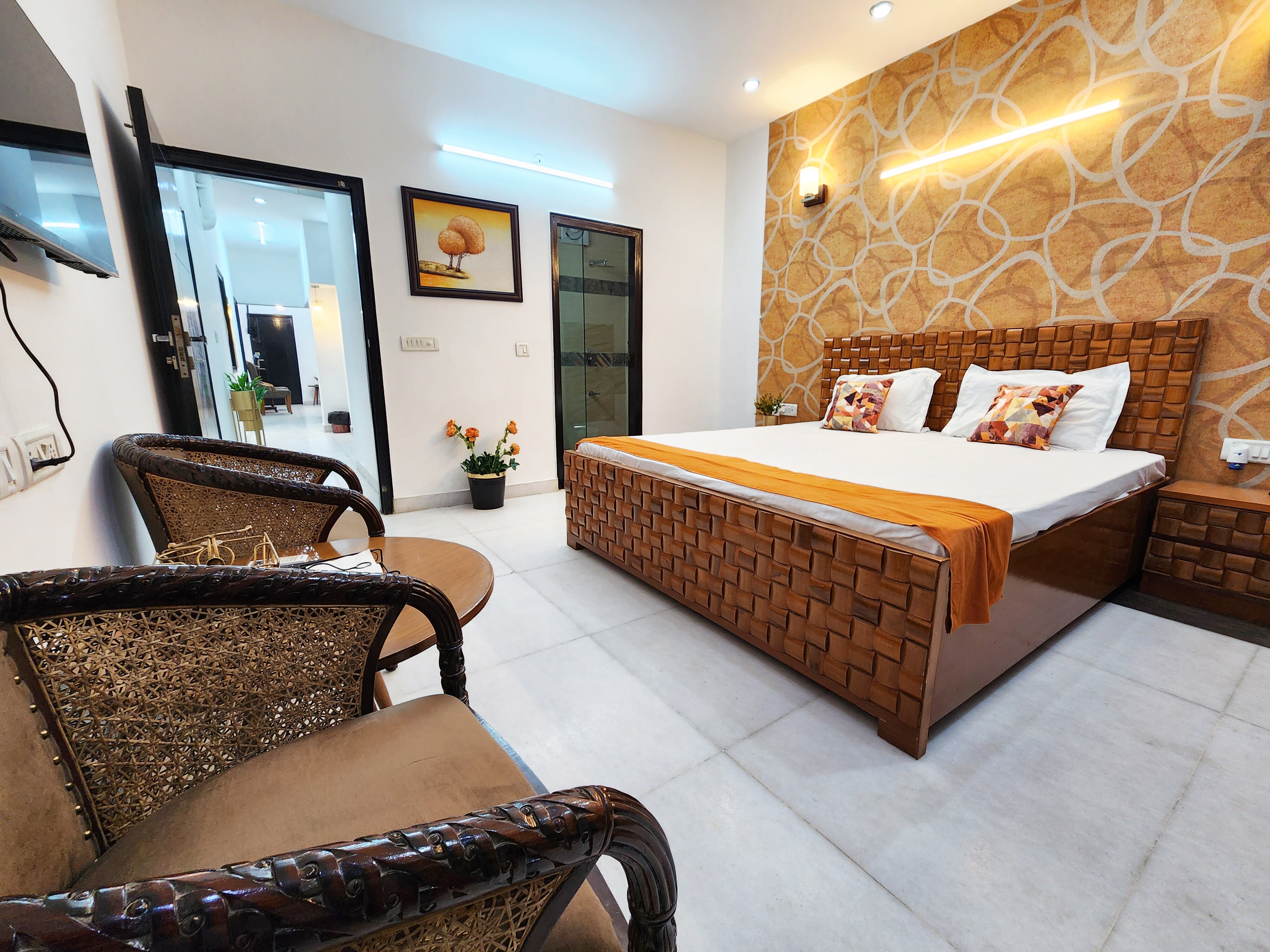 Spacious 2BHK prime location w/ big bedrooms (7) - Tap to explore photos