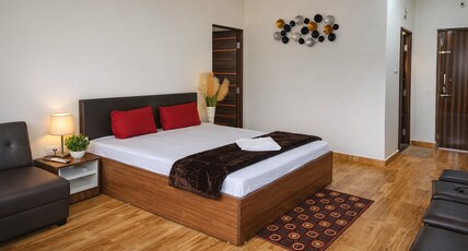 Strawberry Resort Room Type - Deluxe AC Room Strawberry Resort Room Type - Deluxe AC Room