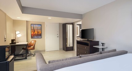 Embassy Suites by Hilton Tucson East Room Type - 1 KING BED ONE ROOM SUITE