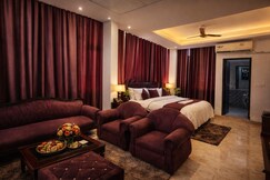 Hotel Oxygen Prime-Near Noida City Center Metro