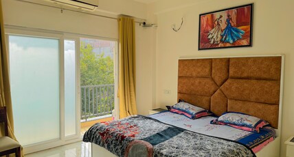 Peaceful Suite: Luxury with Balcony & Washroom Room Type - Peaceful Suite: Luxury with Balcony & Washroom