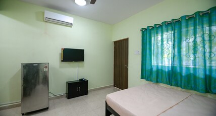 SUNSHINE PARK HOMES Room Type - STUDIO  1