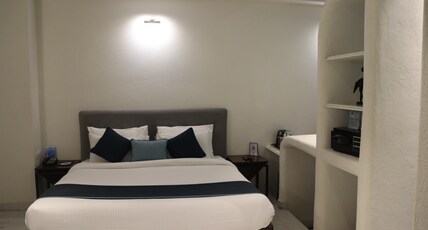 Ramee Royal Resort & Spa Room Type - Ramee Royal Suite with Indoor pool .