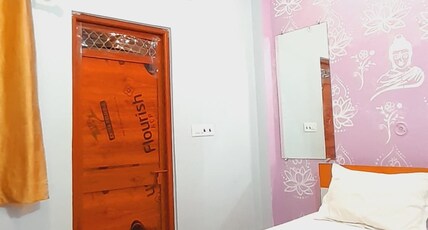Shiv Niketan Guest House 200 Mtr From Sri Ram Mandir Room Type - DOUBLE ROOM AC