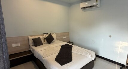Hotel Majestic Inn Room Type - 2 Bed Bed Room
