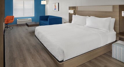 Holiday Inn Express Hotel and Suites - Odessa Room Type - 1 King Suite Sofa Bed