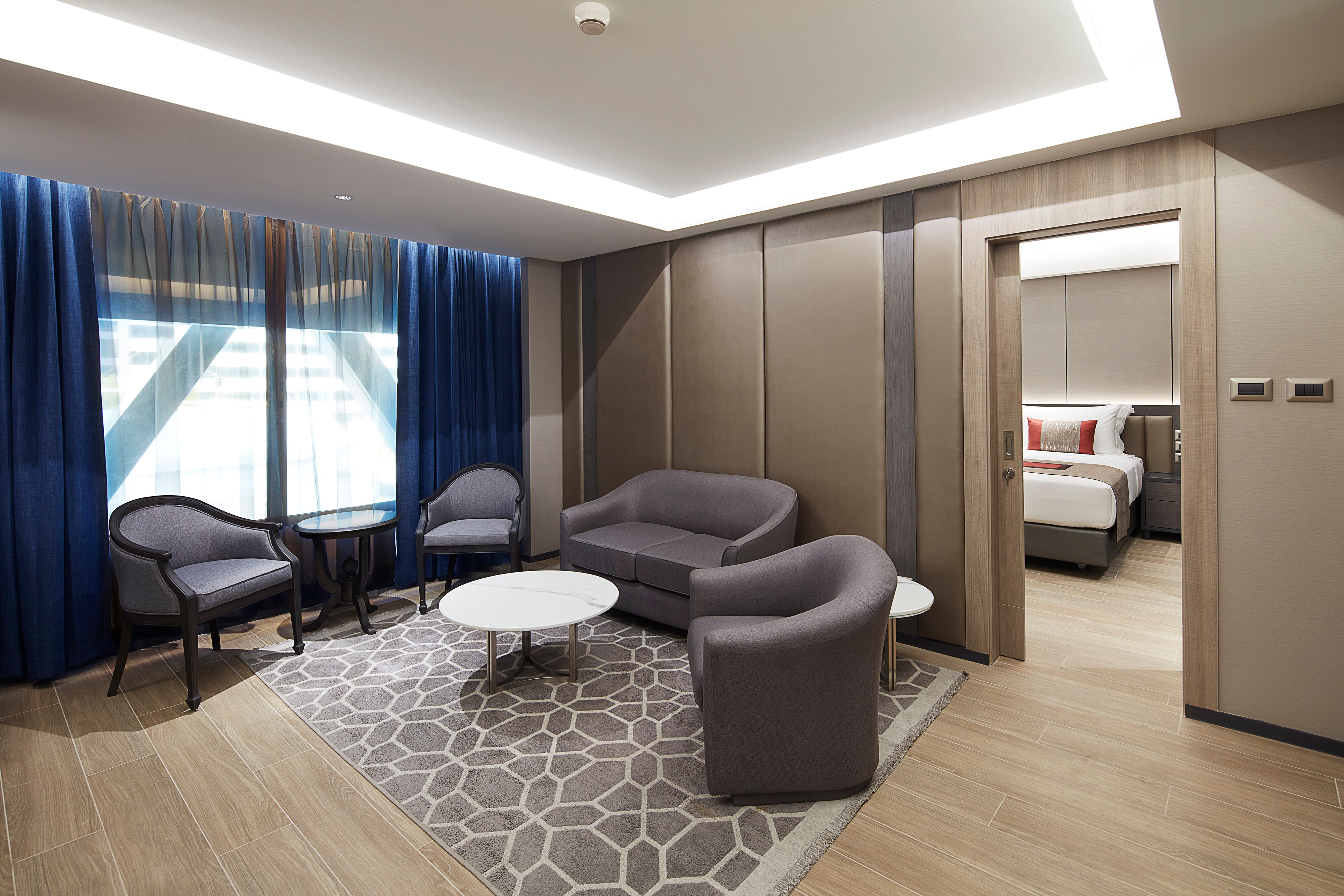 Grace at Five by Grace Hotel Bangkok - Tap to explore photos