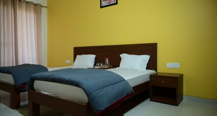 Abhushan Mahal Room Type - Deluxe Double AC Room