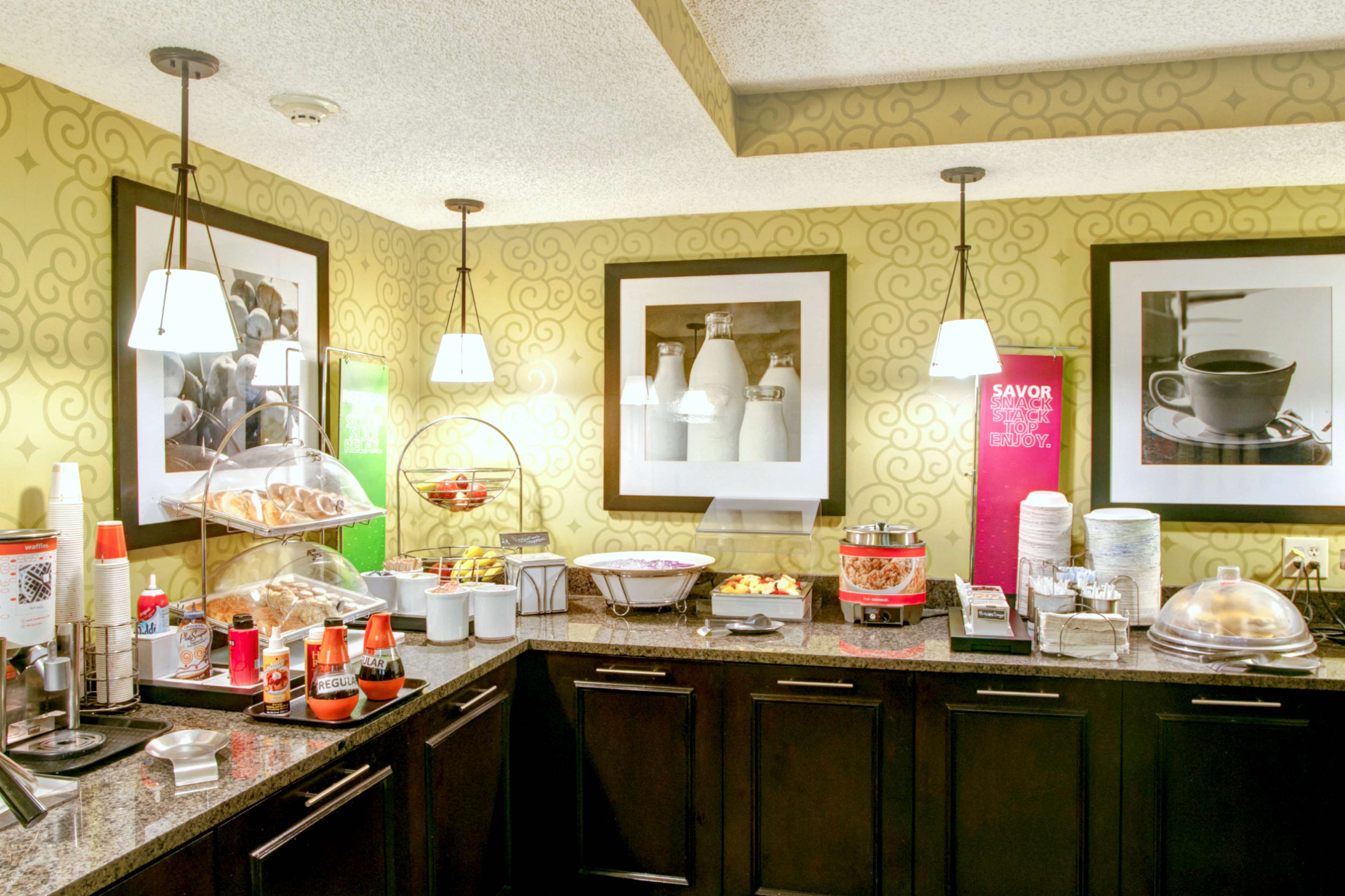 Hampton Inn College Station - Tap to explore photos