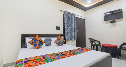 Fabhotel Awadh Inn - 600 m from Ram mandir Room Type - Deluxe Room