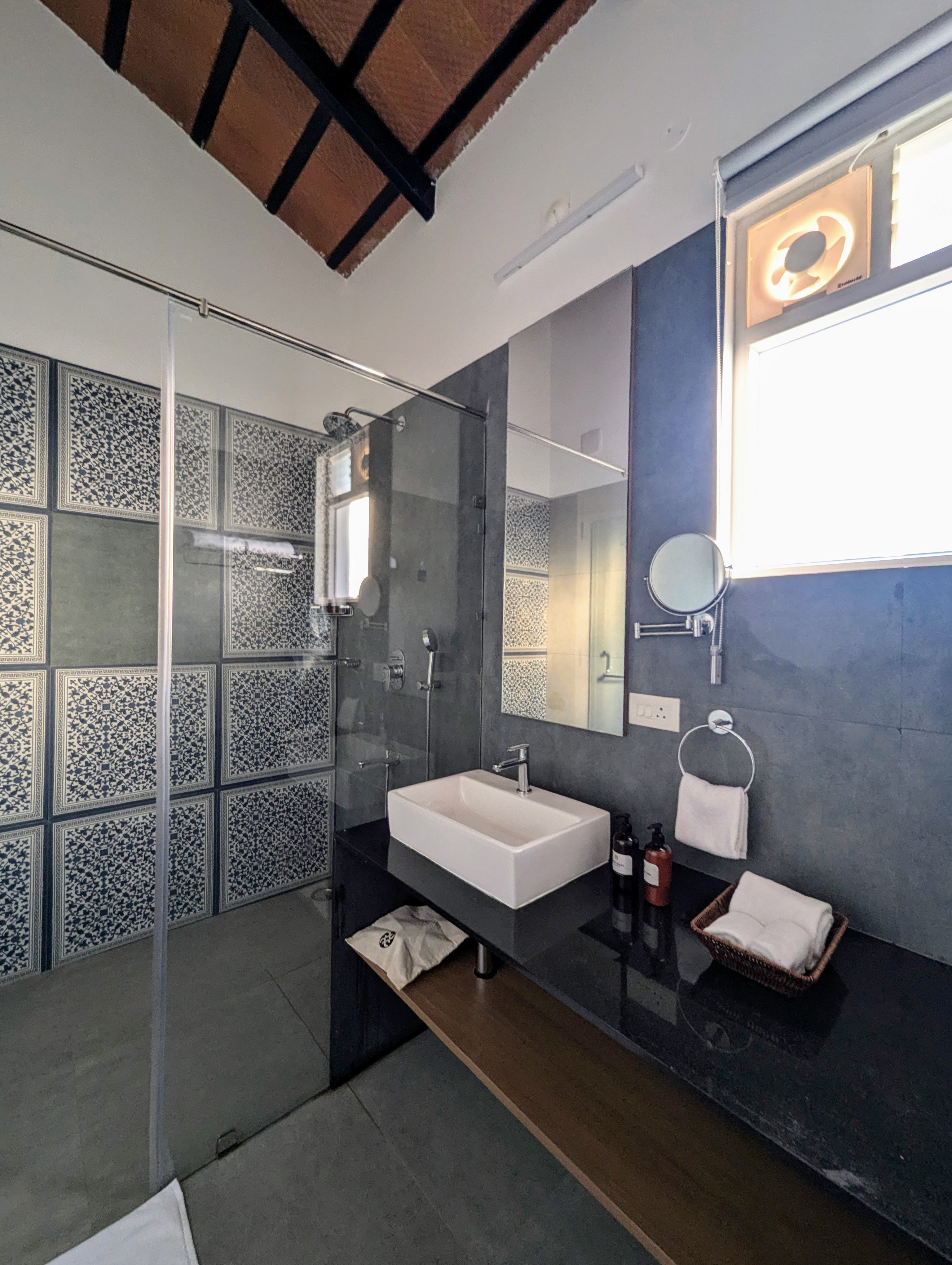 Maddirala House - A LuxUnlock Private Retreat - Tap to explore photos