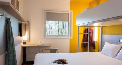 ibis budget Amsterdam Airport Room Type - Standard Room with 2 single beds ibis budget Amsterdam Airport Room Type - Standard Room with 2 single beds