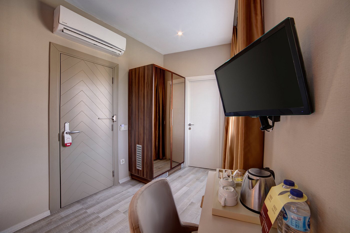 Almina Hotel Special Class - Tap to explore photos