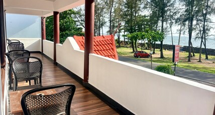Relax Inn, Cherai Room Type - Beach Front Family Room