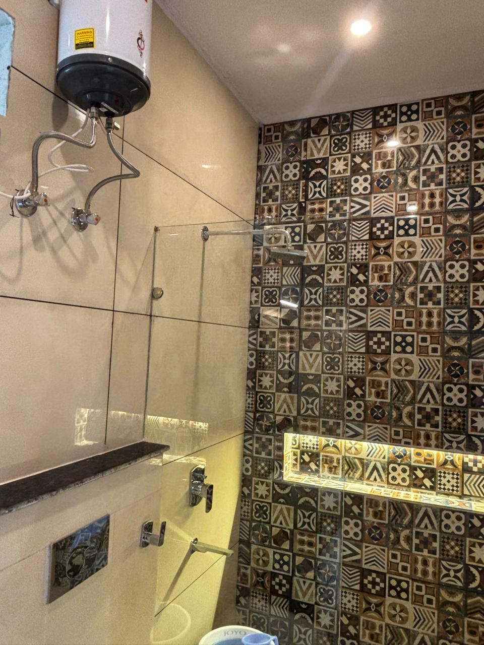 Himalayan Mist - Tap to explore photos