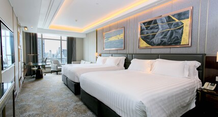 Centara Grand at CentralWorld Room Type - Family Premium Ratchaprasong View