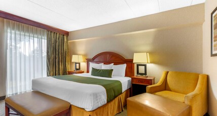 Best Western Capital Beltway Room Type - Suite-1 King Bed, Non-Smoking, Sofabed, Microwave And Refrigerator, High Speed Internet Access Best Western Capital Beltway Room Type - Suite-1 King Bed, Non-Smoking, Sofabed, Microwave And Refrigerator, High Speed Internet Access