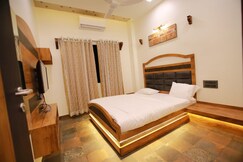 HOTEL VIKRANT