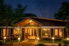 The Paradise Retreat