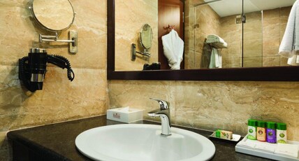 Ramada by Wyndham Jamshedpur Room Type - 2 Twin Beds Smoking Room