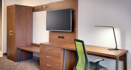 Holiday Inn Express HEBER CITY Room Type - 1 King Standard Sofa Bed Holiday Inn Express HEBER CITY Room Type - 1 King Standard Sofa Bed