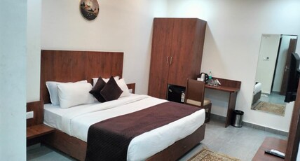 Hotel Ganganagar Central Room Type - Deluxe Room