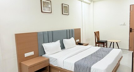Hotel TGR Bharuch Room Type - Deluxe Room