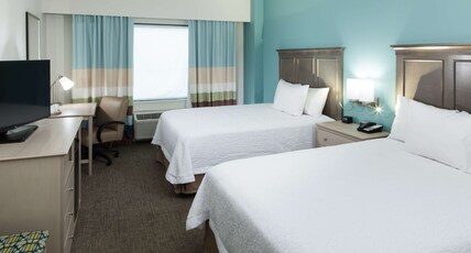 Hampton Inn & Suites by Hilton Carolina Beach Oceanfront Room Type - 2Q STD P V