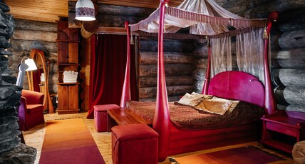Kakslauttanen Arctic Resort Room Type - Queen Suite (East Village) Kakslauttanen Arctic Resort Room Type - Queen Suite (East Village)