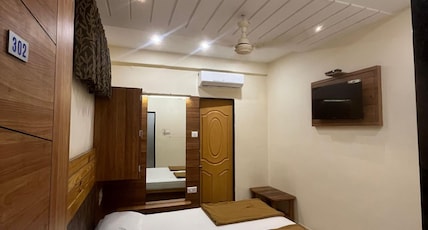Shree Balaji Lodging Room Type - Deluxe 2 Bed Room Ac Shree Balaji Lodging Room Type - Deluxe 2 Bed Room Ac