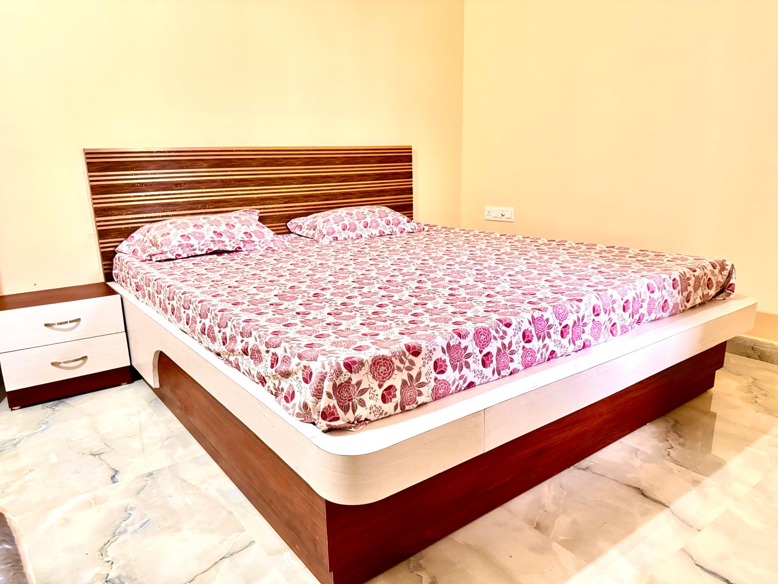 Arav Homestay - Tap to explore photos
