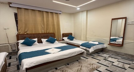 MAA ANNAPURNA P.G. HOUSE Room Type - Deluxe Twin Room MAA ANNAPURNA P.G. HOUSE Room Type - Deluxe Twin Room