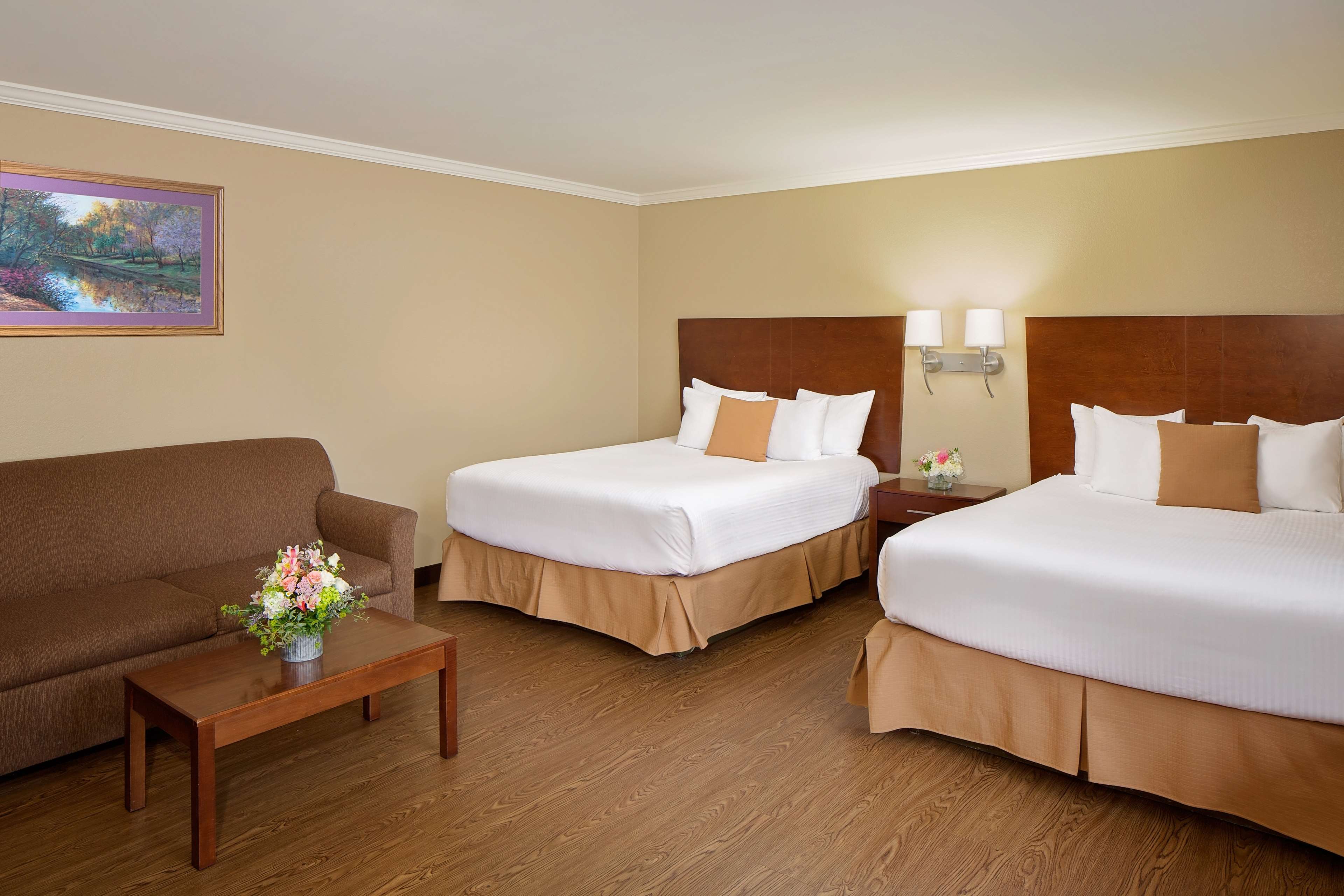 Best Western Bennington - Tap to explore photos