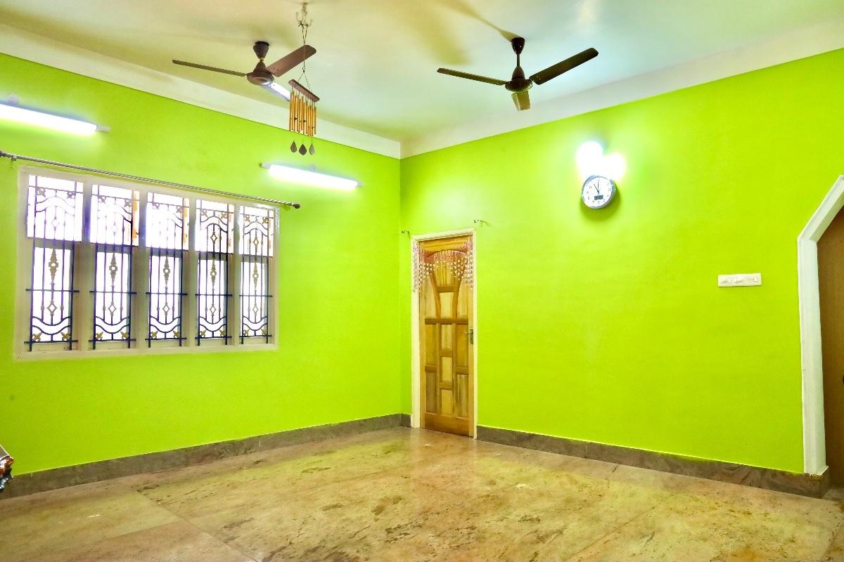 Royal Princess PG Hostel For Ladies - Tap to explore photos