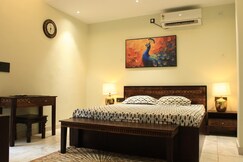 Hridanchal Luxe Hill Studio