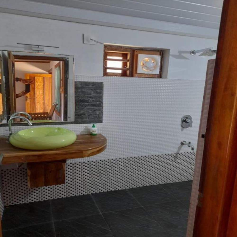 River Lap Homestay - Tap to explore photos