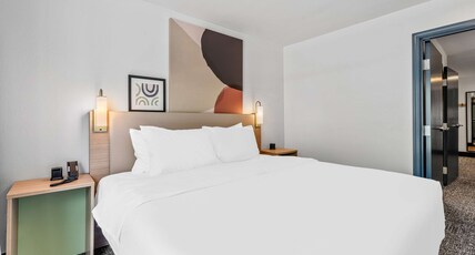 Spark by Hilton St. Augustine I 95 Room Type - 1 KING STUDIO