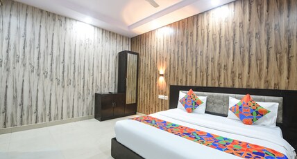 FabHotel Crown Residency Room Type - Deluxe Room