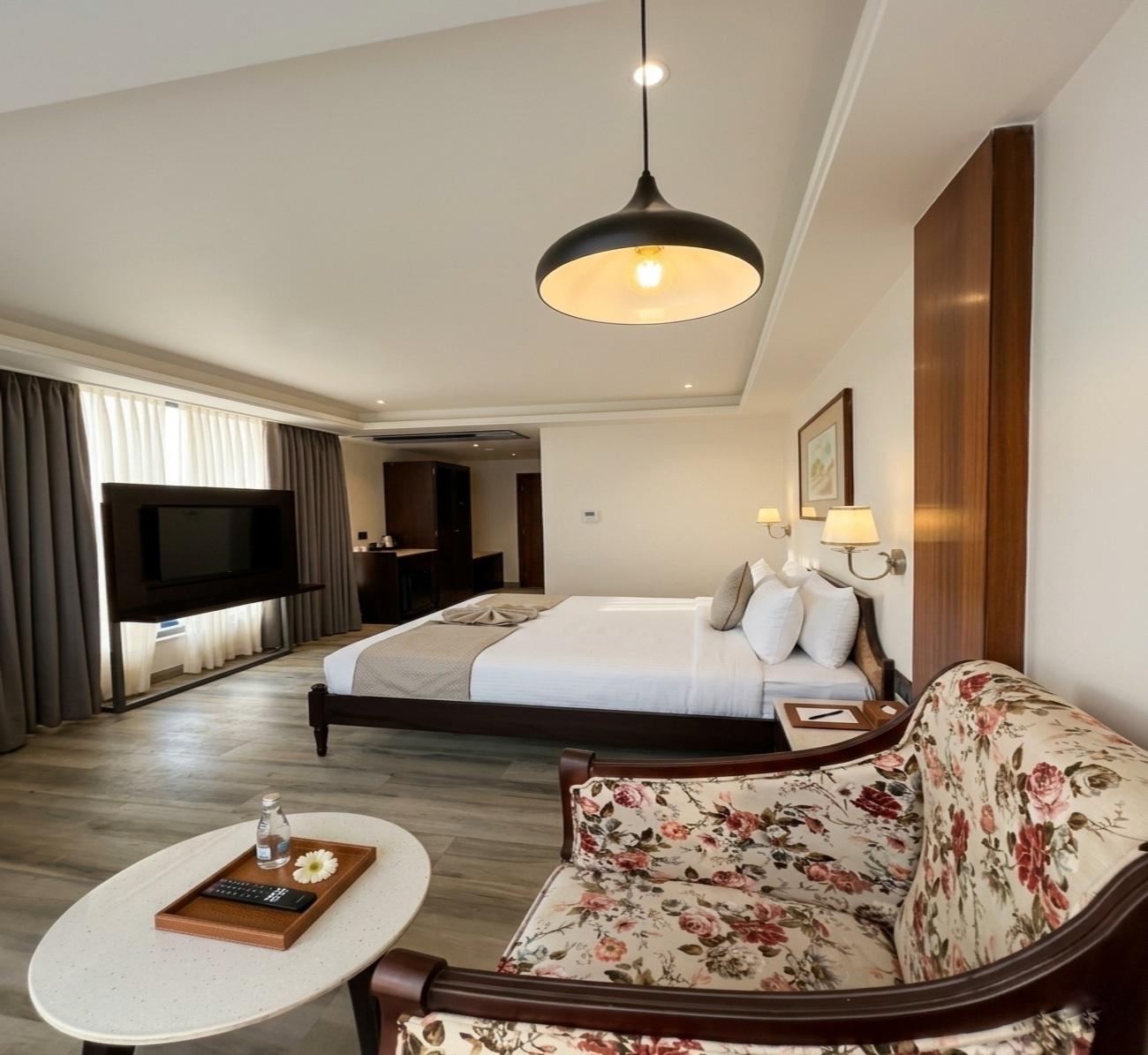 Comfort Hotel Kishore Azamgarh - Tap to explore photos